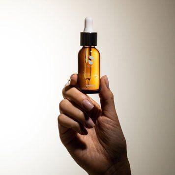 Омолоджувальна та освітлювальна сироватка з вітаміном С &ndash; iS CLINICAL Super Serum Advance+, 15 ml 1104.015 фото