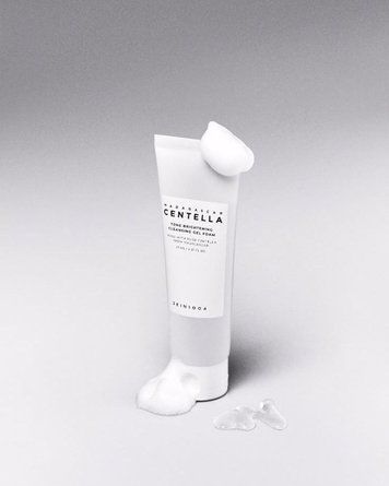 Освітлювальна гель&ndash;пінка для вмивання з центелою та вітаміном С &ndash; SKIN1004 Centella Tone Brightening Cleansing Gel Foam, 125 ml 4325 фото