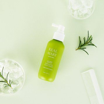 Енергетичний тонік-спрей з розмарином для зміцнення коренів &ndash; Rated Green Real Mary Cold Brewed Rosemary Energizing Scalp Spray, 120 ml 7030 фото